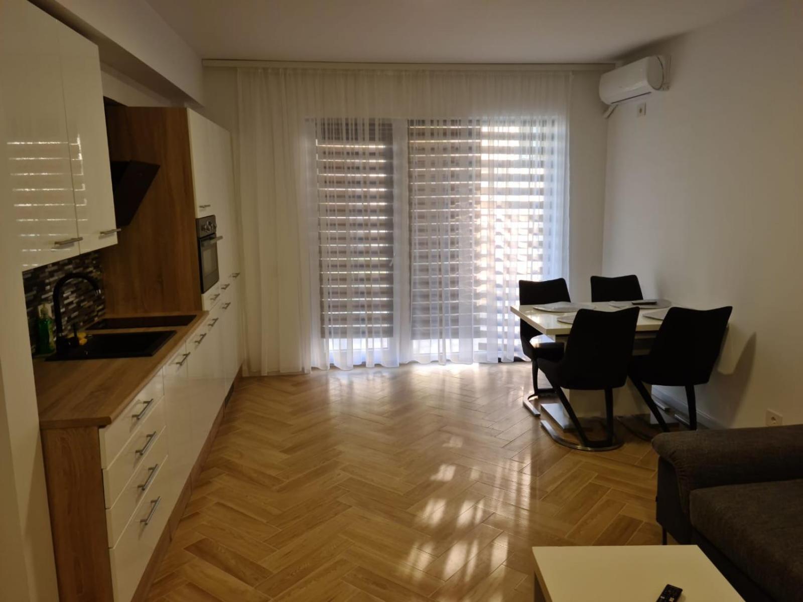 Apartament In Complex Rezidential In Oradea Apartamento Exterior foto