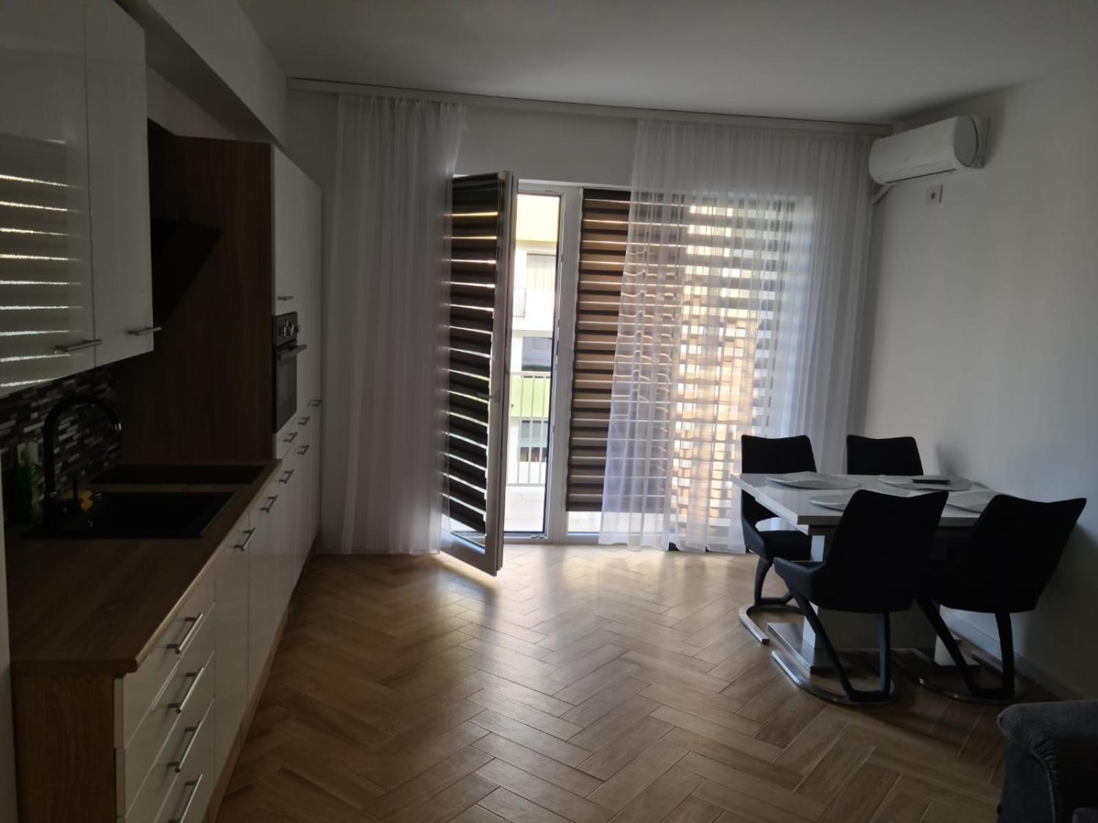 Apartament In Complex Rezidential In Oradea Apartamento Exterior foto